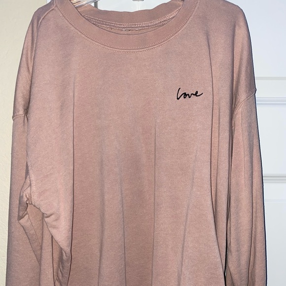 H&M Tops - simple cute pink sweatshirt